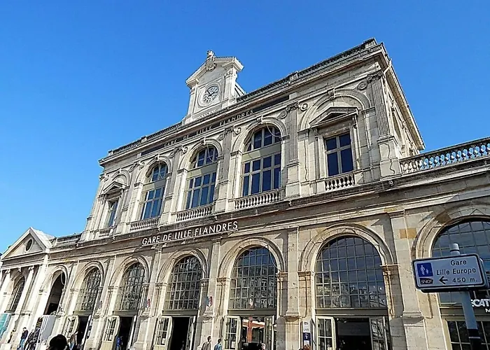 Appartment 4 Pers Ideal Voyageur Located In Incontournable Rue Faidherbe In Front Of Gare Lille Flandres