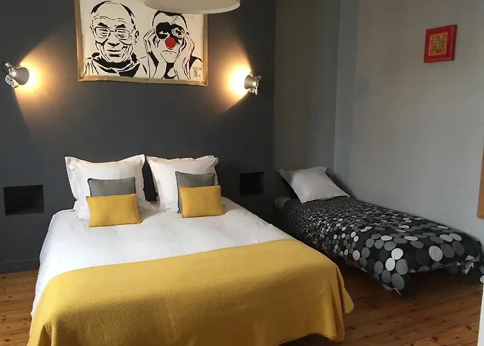 What are the best hotels near Vieux-Lille?