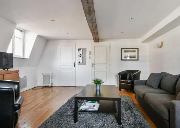 Charming Flat At The Heart Of Old Lille Close To Stations - Welkeys
