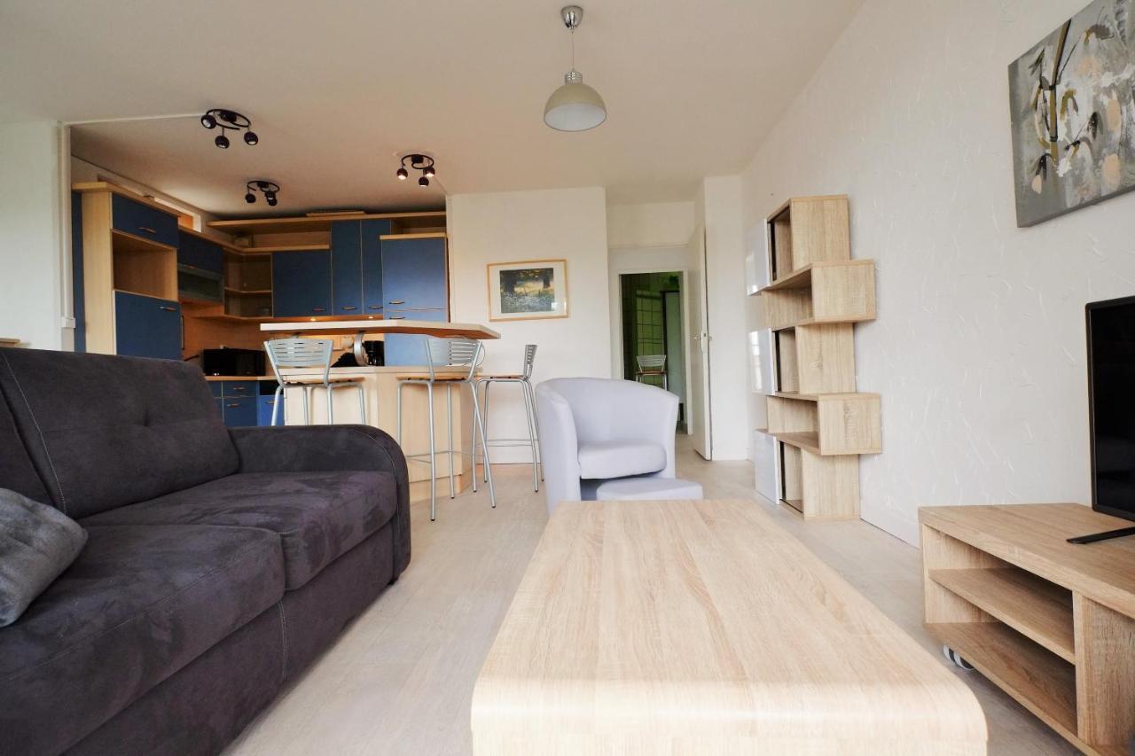 70 M2 Avec Balcons Et Parking