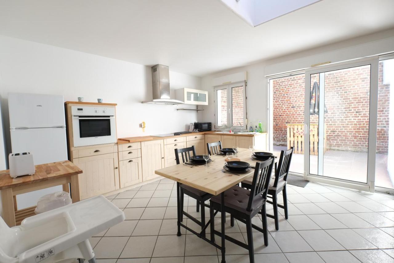 Escale De 80 M2 Avec Cour Et Parking Apartment *