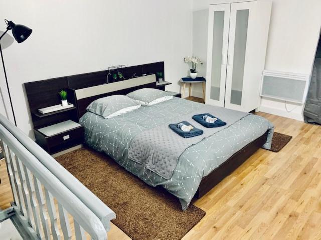 Maison 2 - - 4 Pers - 300m Metro Holiday home