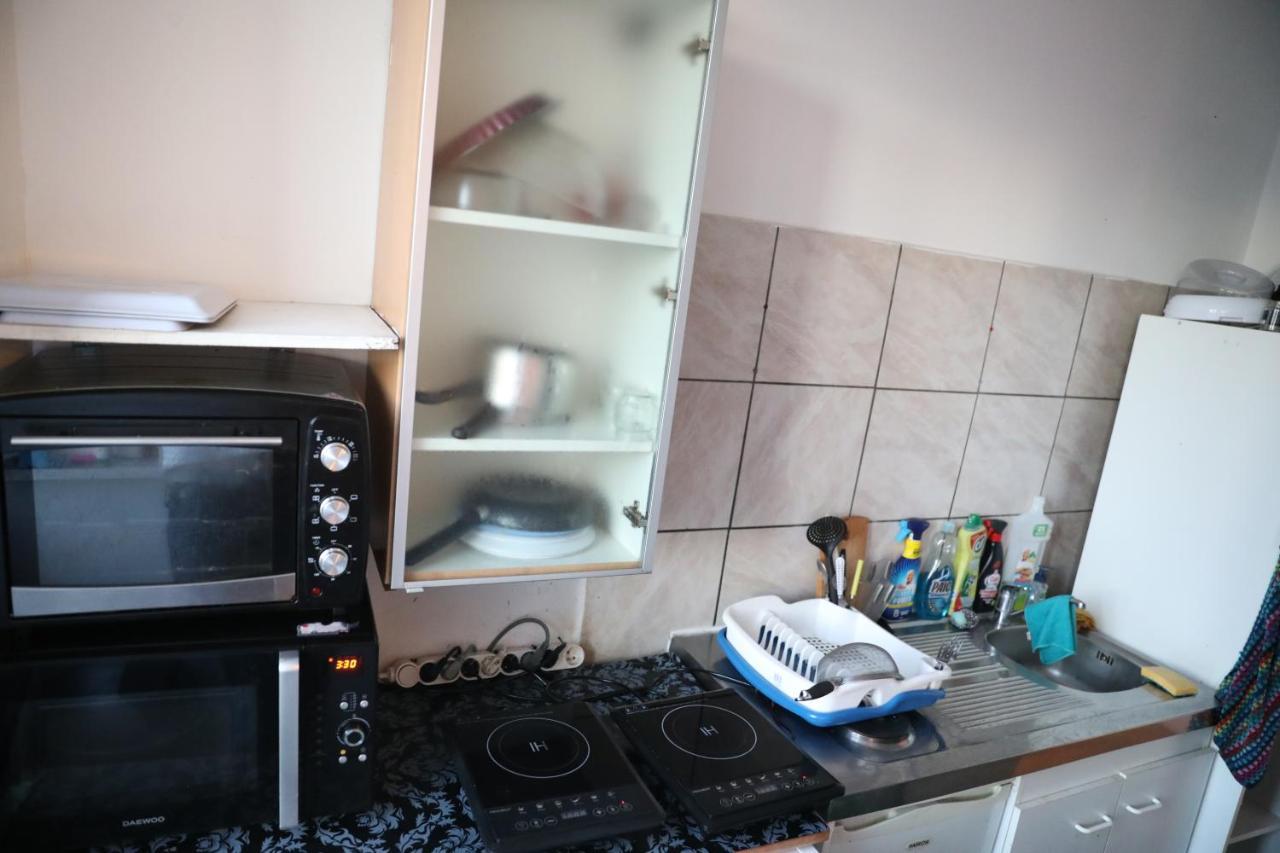 Hostel A Partage