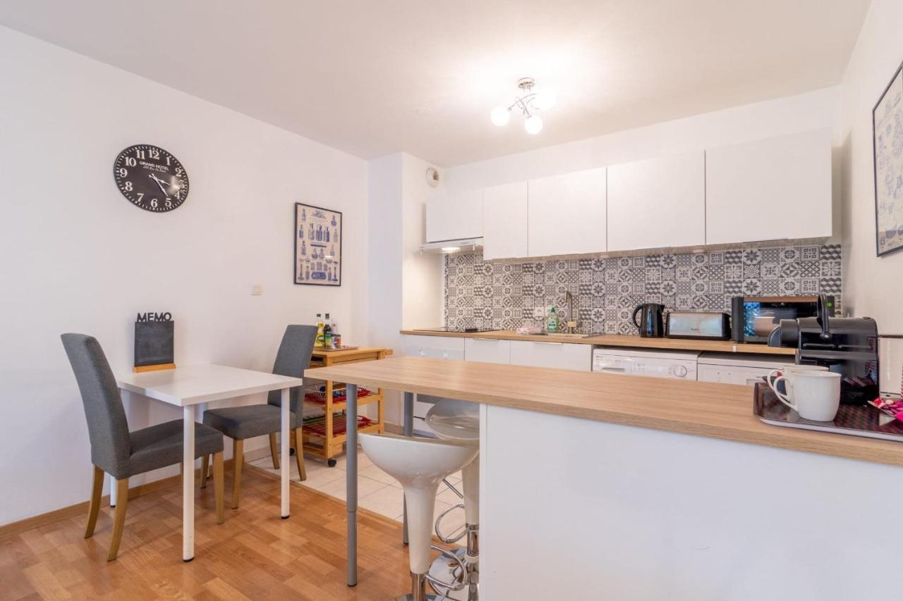 Centre - Cozy Ap With Terrace & Parking Apartment *