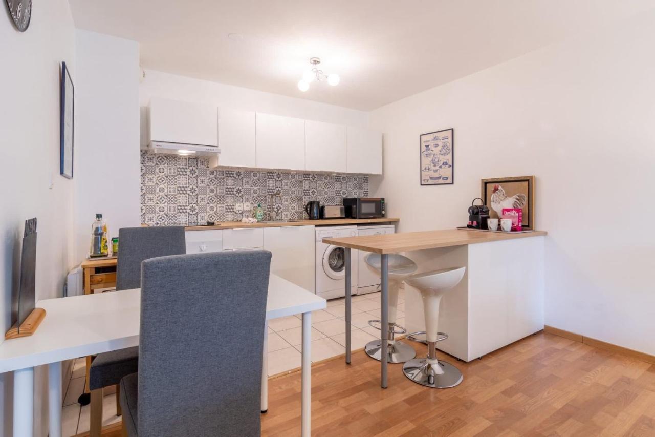 Centre - Cozy Ap With Terrace & Parking Apartment