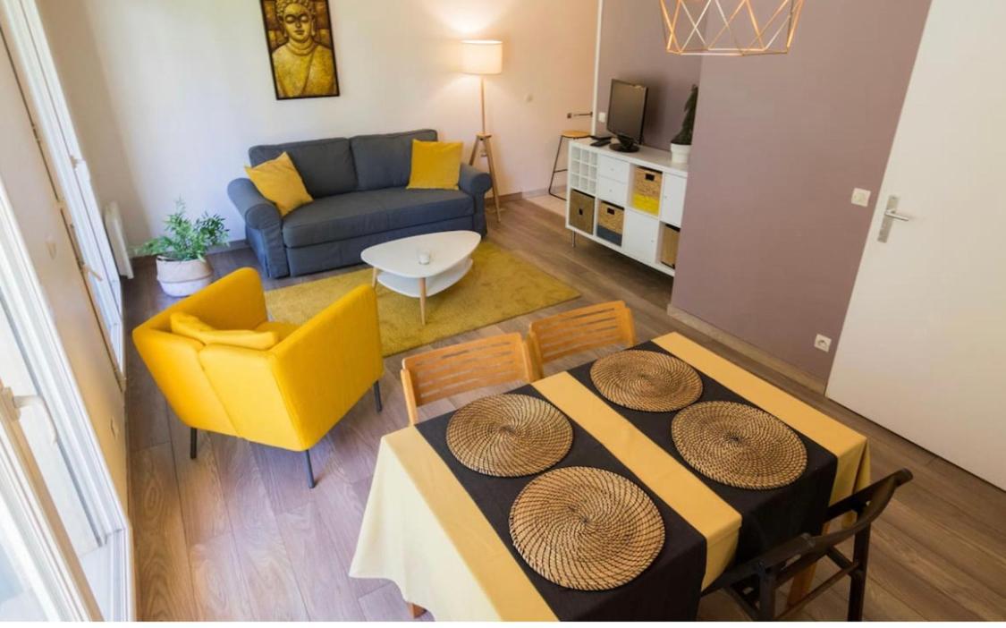 Apartment Charming Studio With Parking & Terrace Vieux