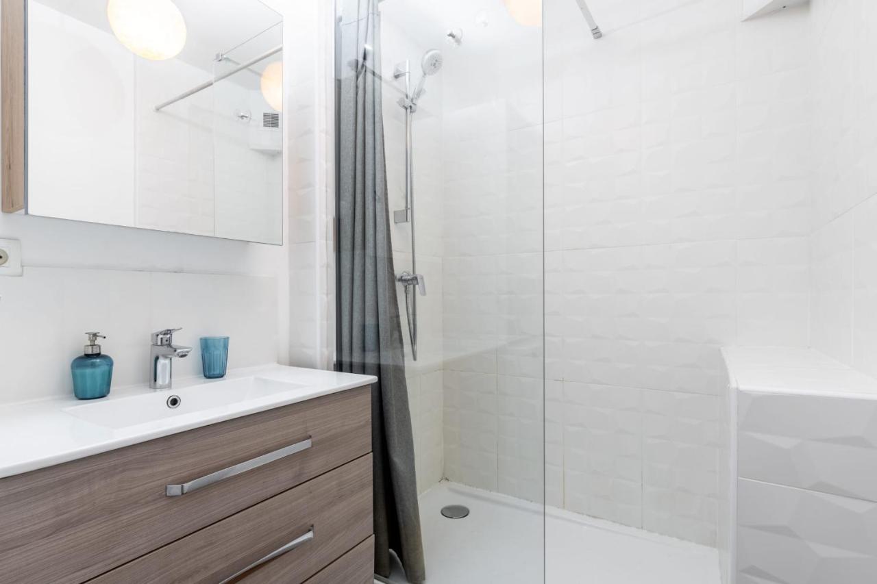 Fully-equipped App With Balcony Near Train Station Apartment *