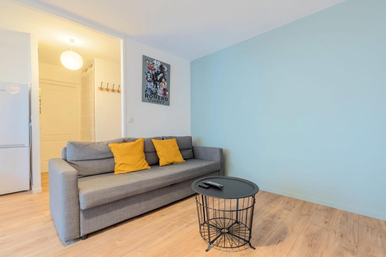 Apartment Fully-equipped App With Balcony Near Train Station