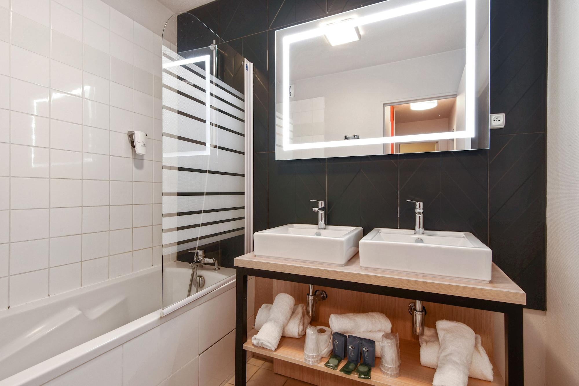 Appart'city Confort Grand Palais Aparthotel 3*