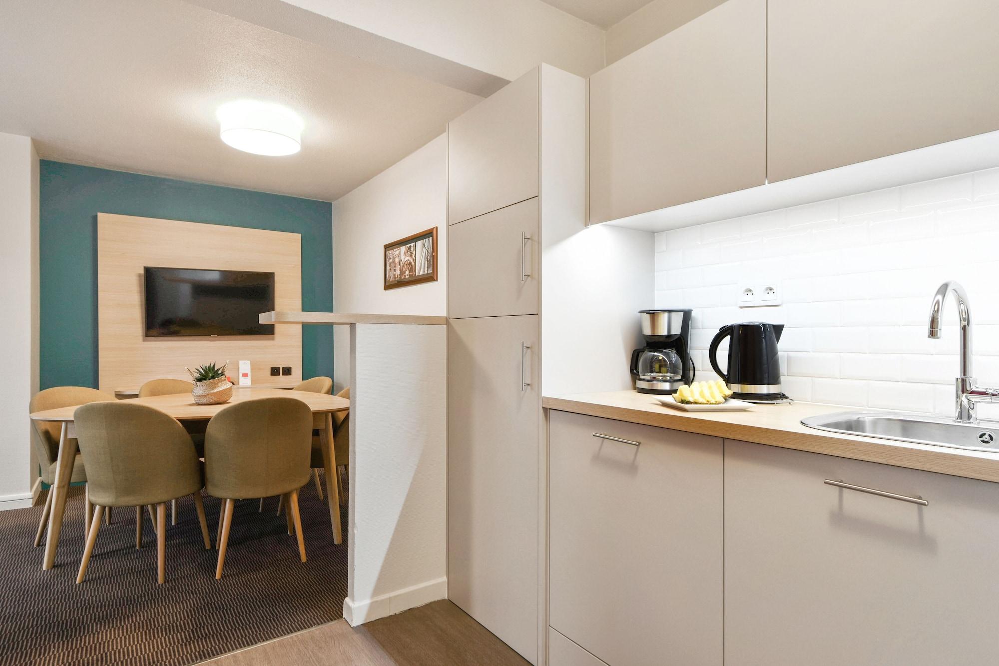 Appart'city Confort Grand Palais Aparthotel 3*