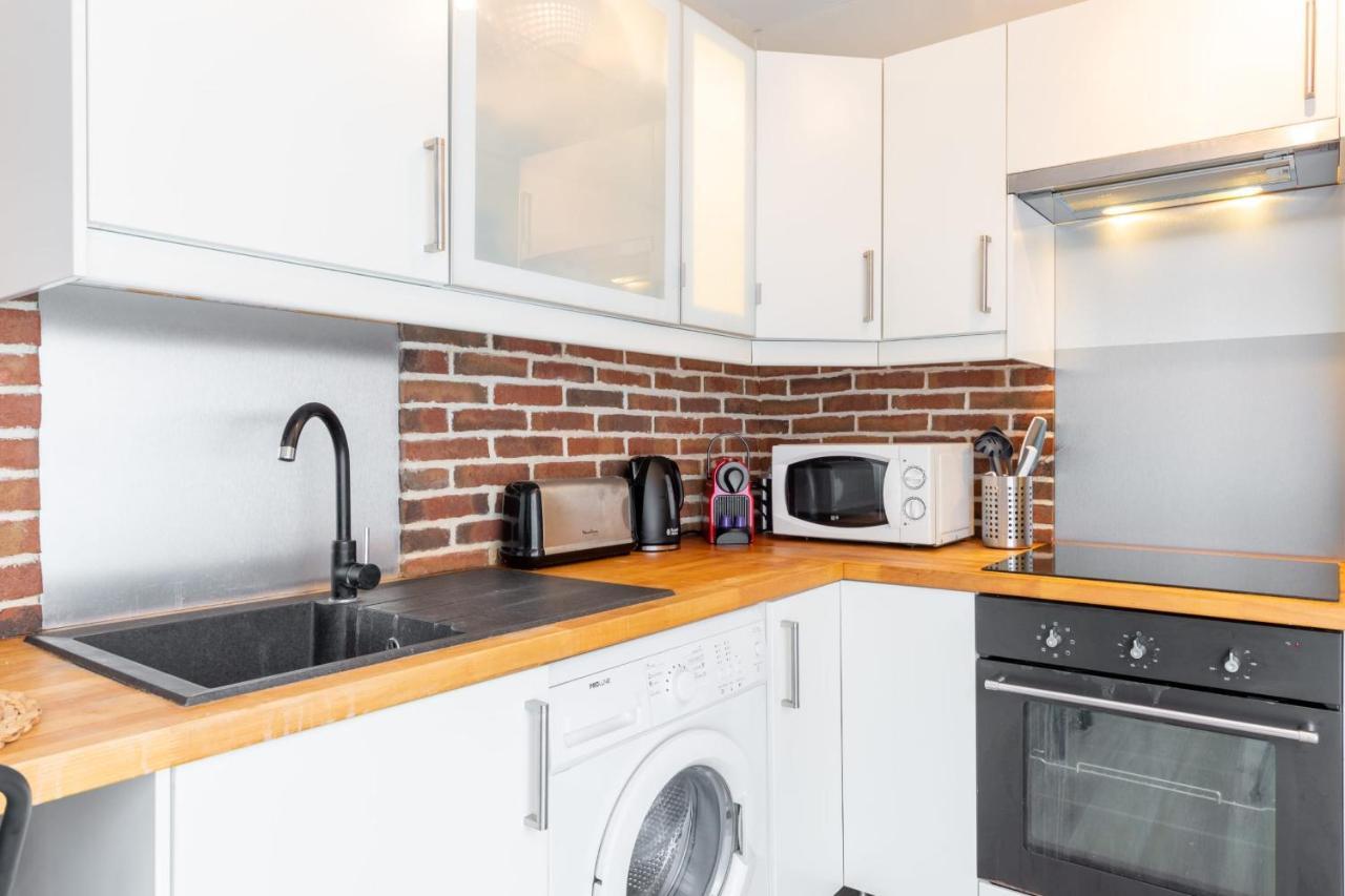 1 Bedroom Center *