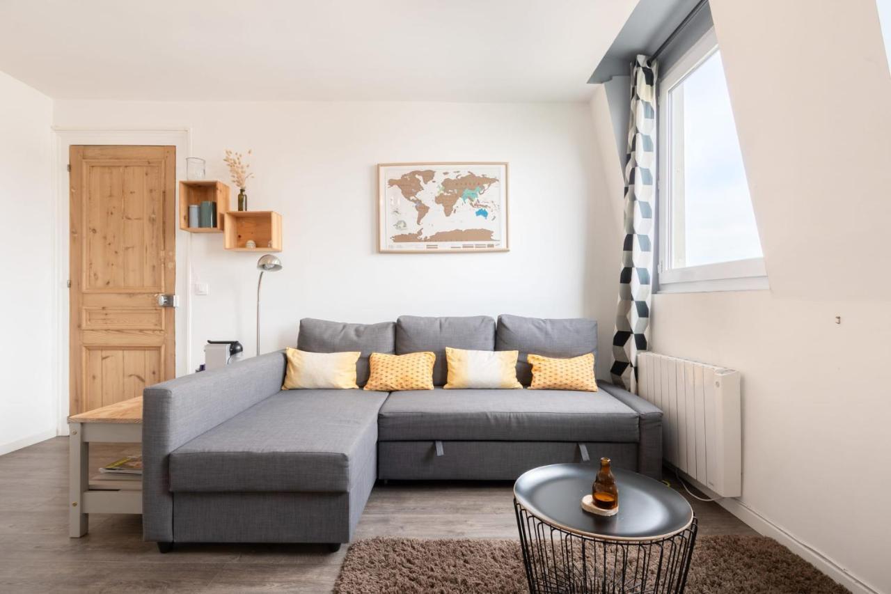 Apartment Theater One Bedroom