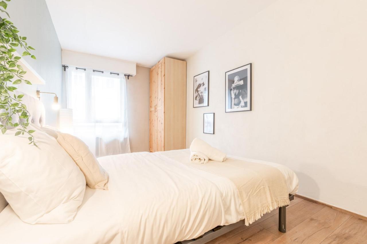 1 Bedroom Center *