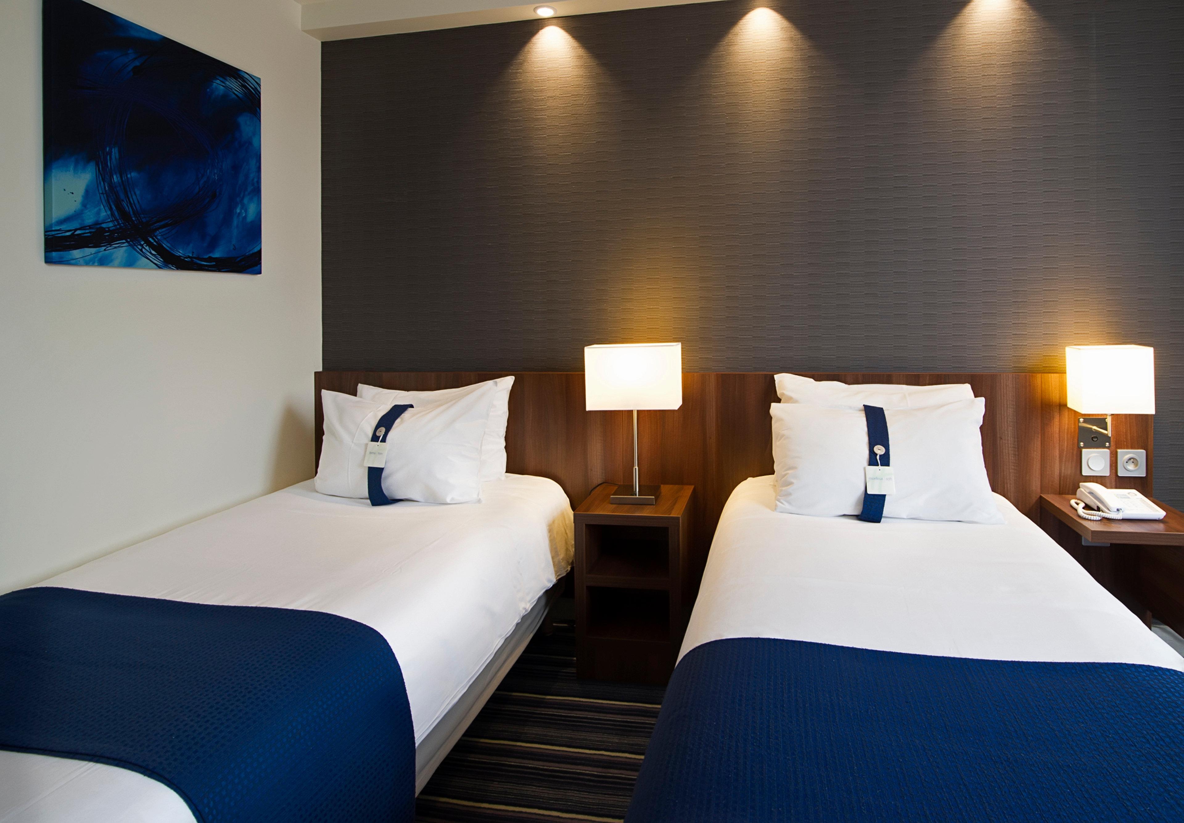 Hotel Express Centre By Ihg 3*