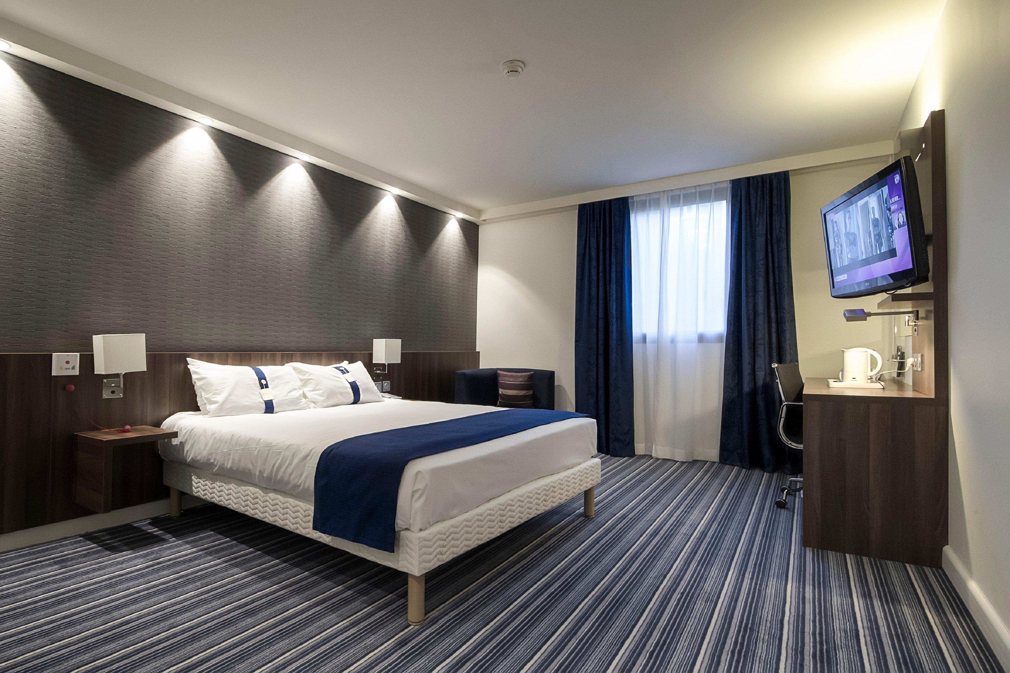 Express Centre By Ihg Hotel 3*