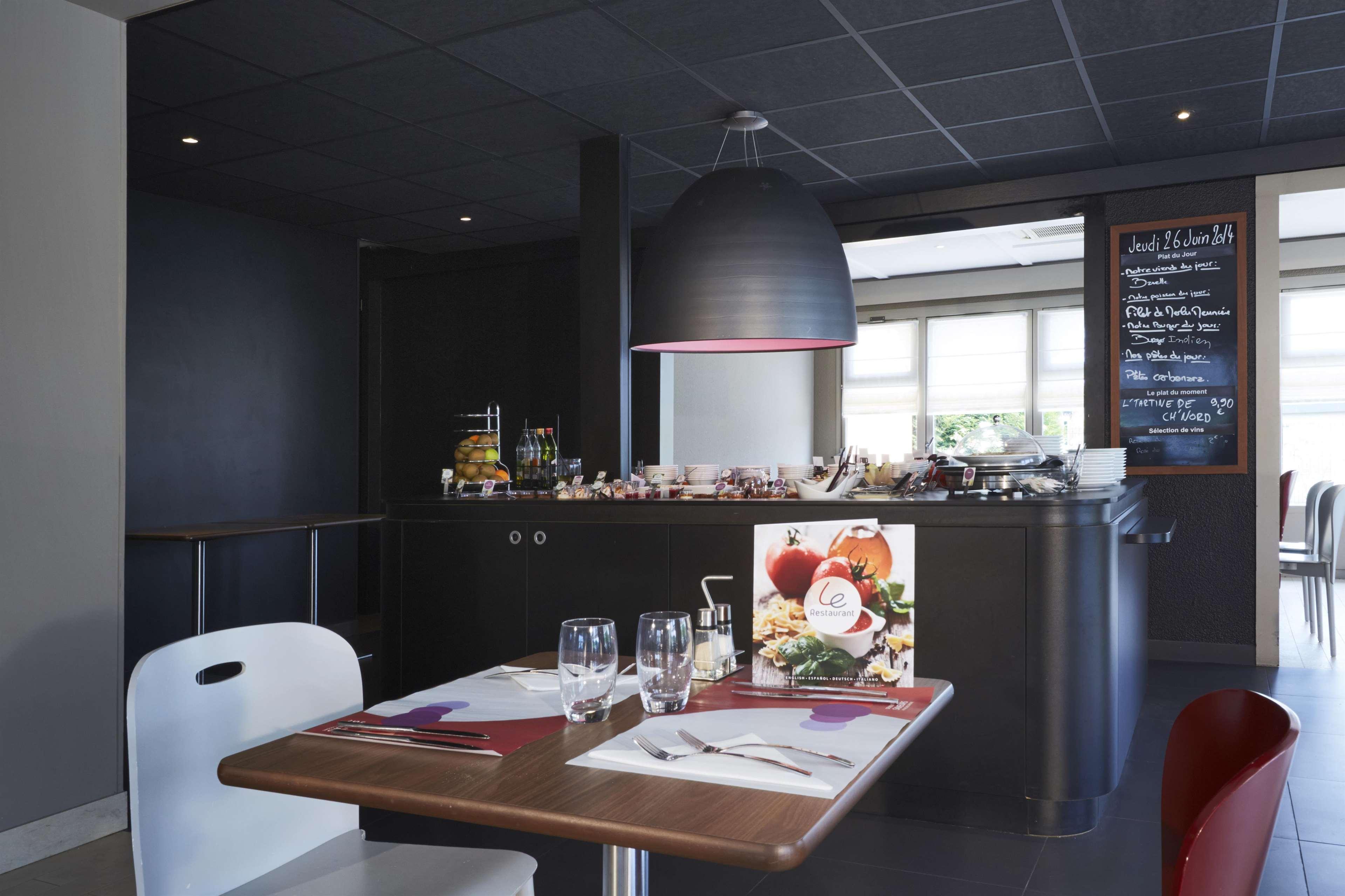 Hotel Campanile - Lomme 3*