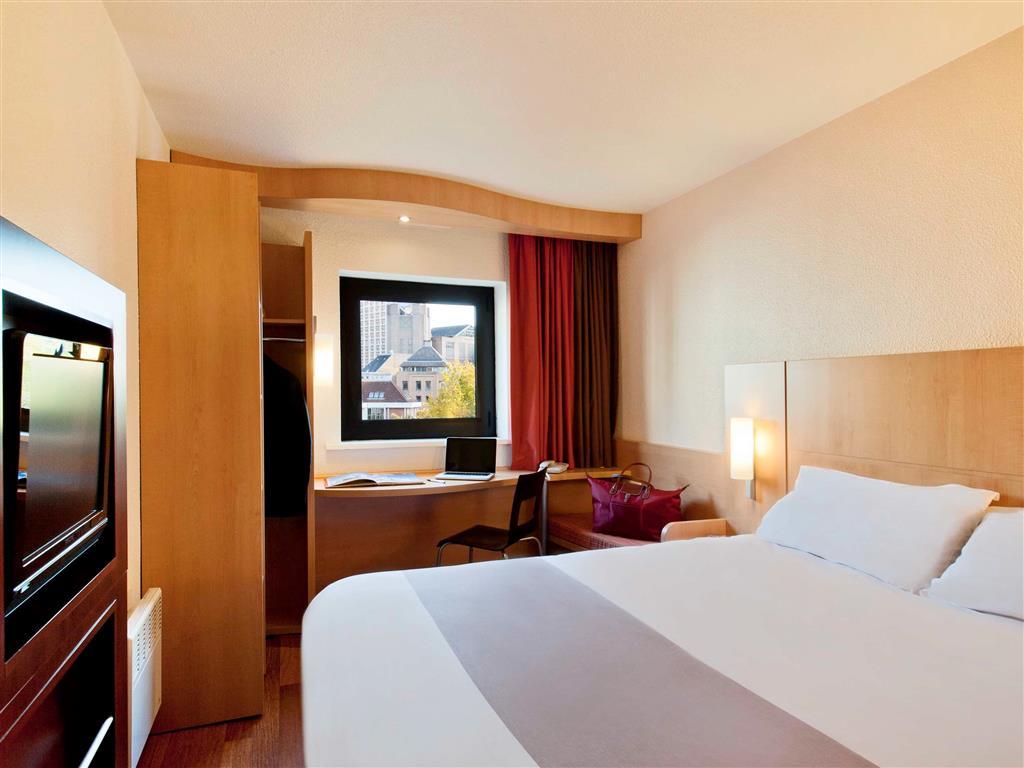 Hotel Ibis Centre Gares 3*