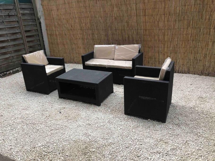 Apartment Et Son Jardin A Fac De Droit *
