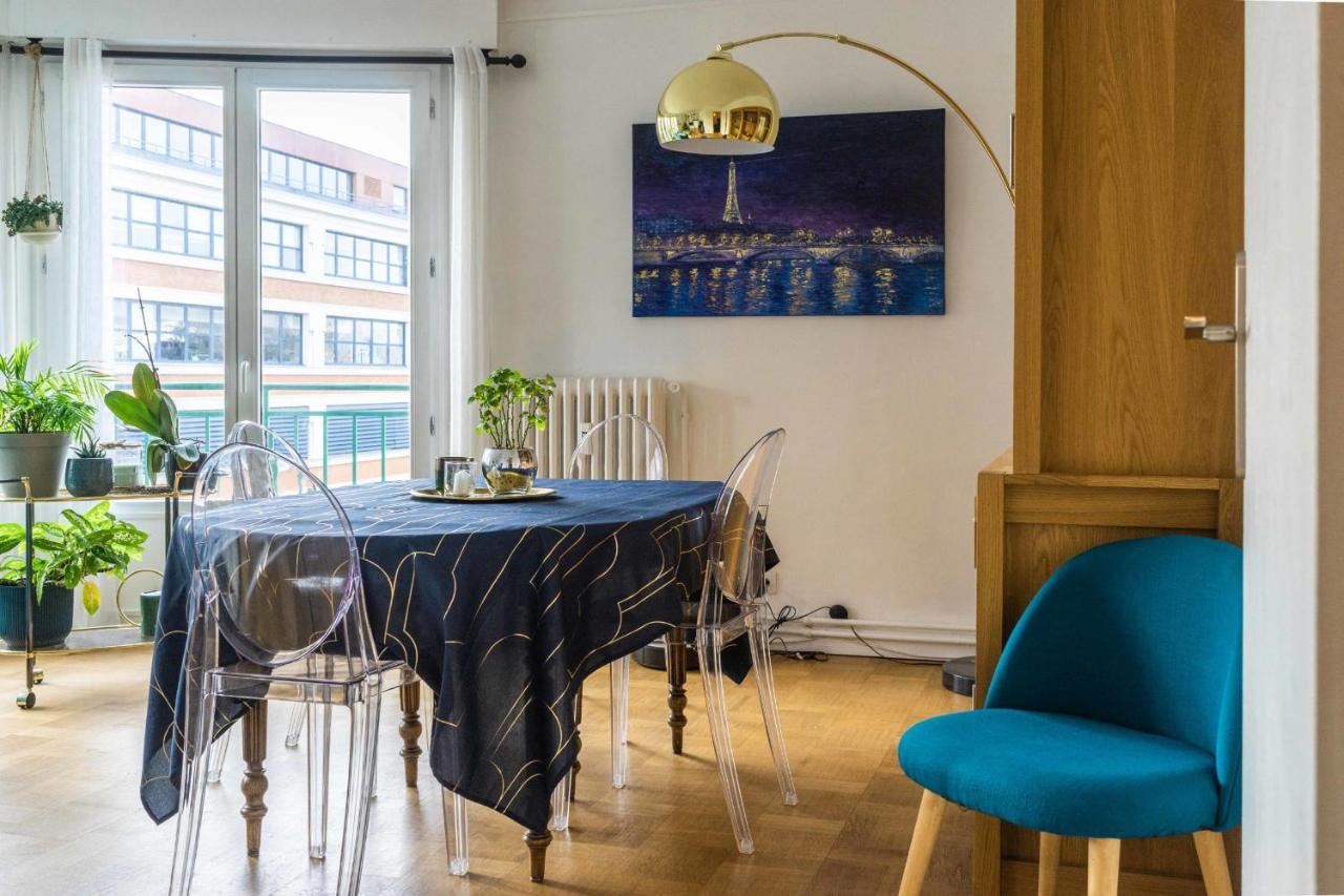 Bright 87m With 3 Large Bay Windows Apartment *