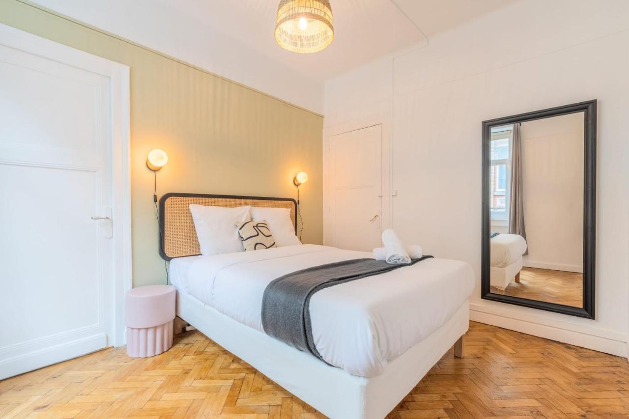 Apartment 2 Bedroom 2 Min From The Train Stations!