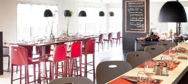 Hotel Campanile - Lomme 3*