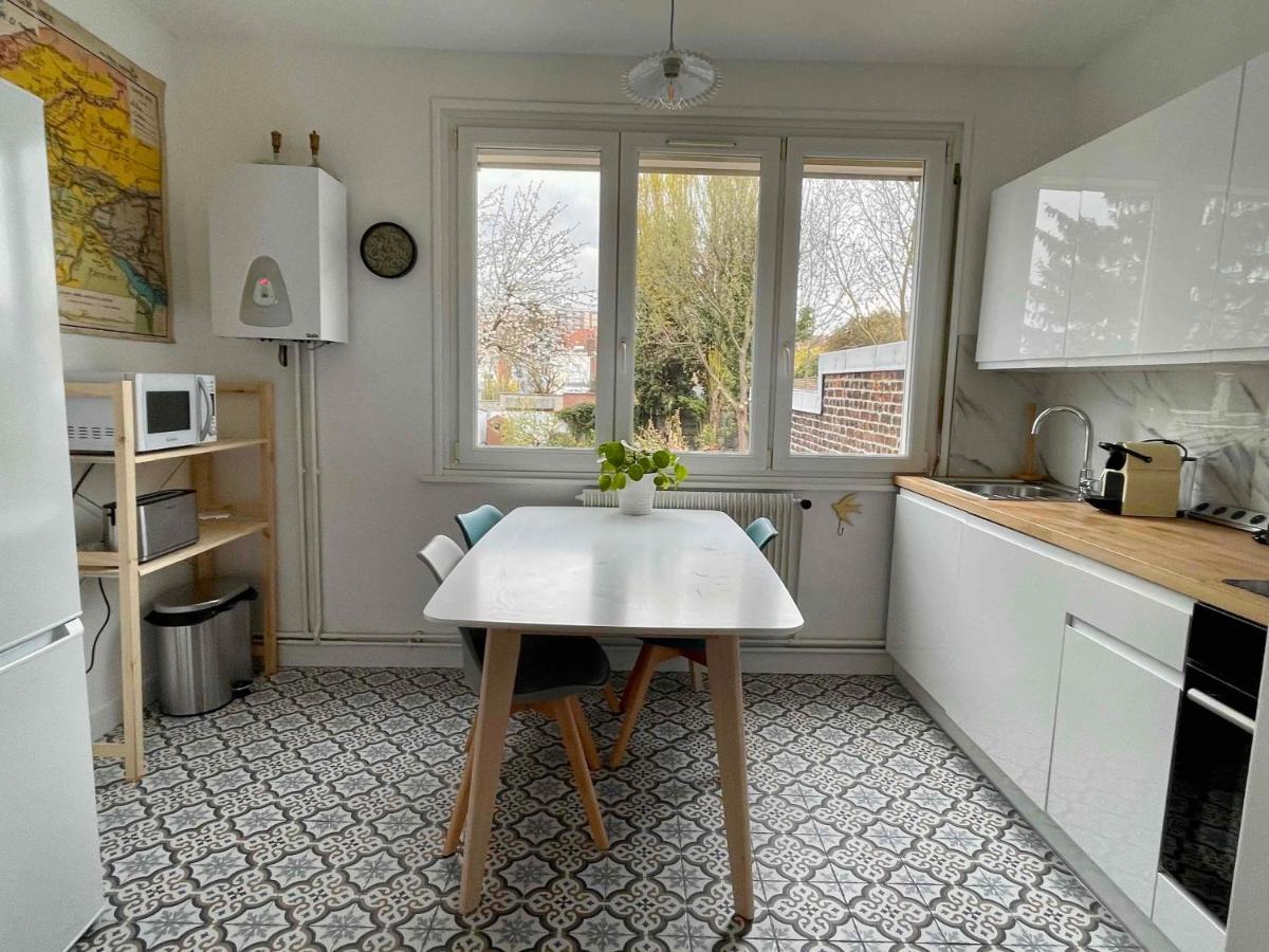 La Chambre Jaune Maison Avec Grande Terrasse Et Garage Prive Ferienhaus *