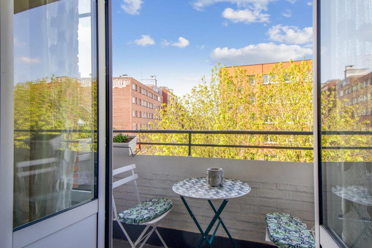 Spacious And Luminous 2br Near Center - Welkeys Apartment