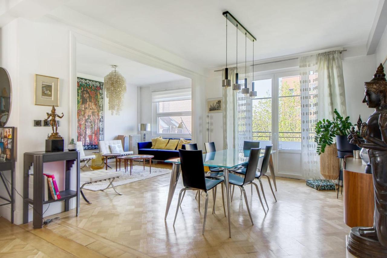 Spacious And Luminous 2br Near Center - Welkeys Apartment *