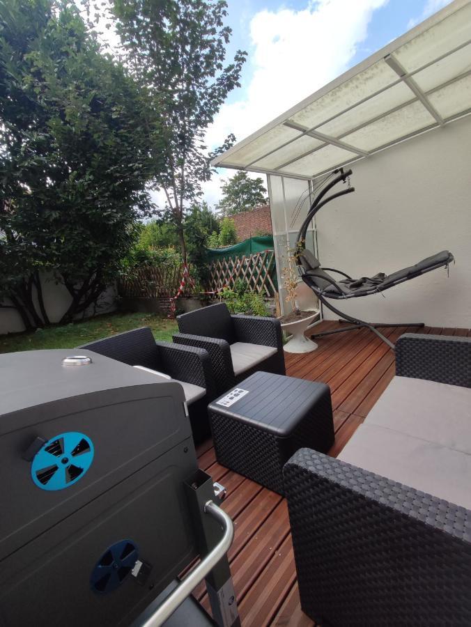 Homestay Chambre Prive Dans Une Maison Avec Terrasse Et Jardin Salles De Bain Partagees