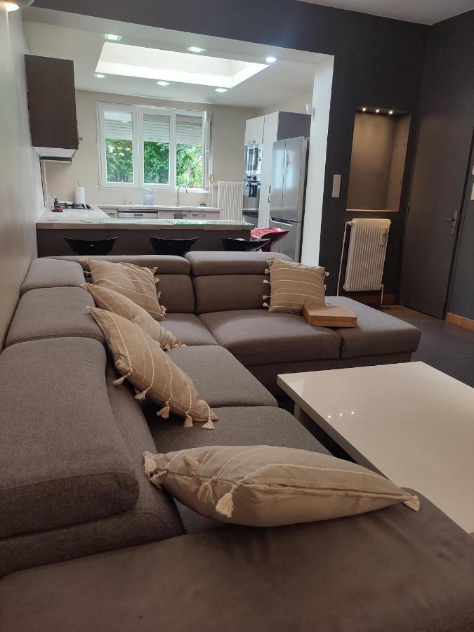 Chambre Prive Dans Une Maison Avec Terrasse Et Jardin Salles De Bain Partagees * Lille