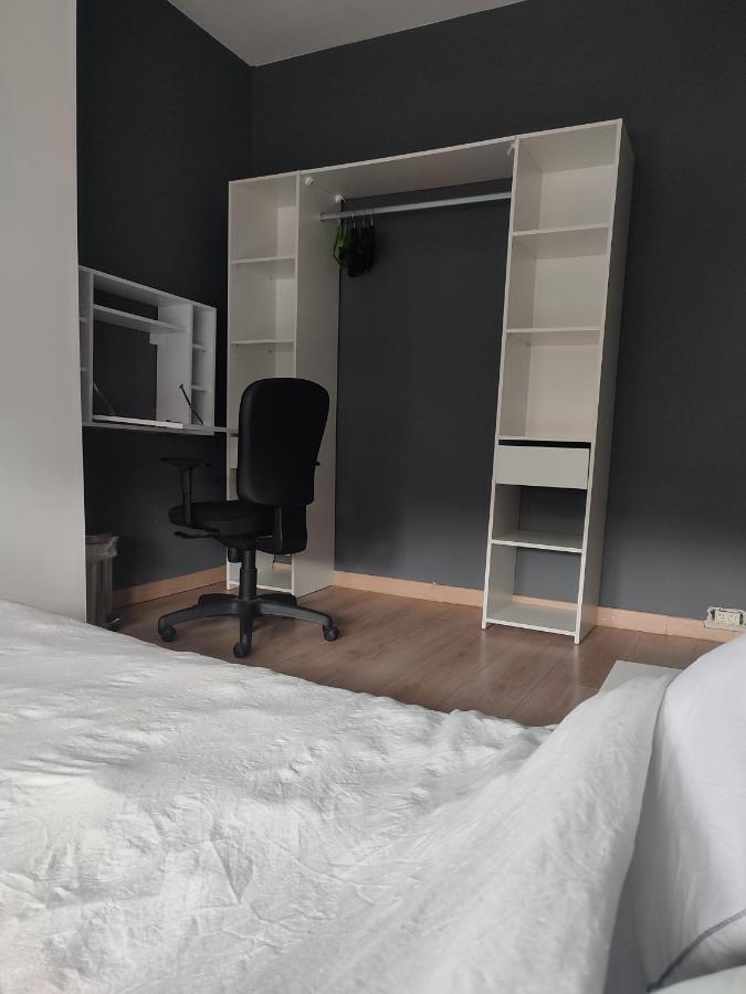 Chambre Prive Dans Une Maison Avec Terrasse Et Jardin Salles De Bain Partagees * Lille