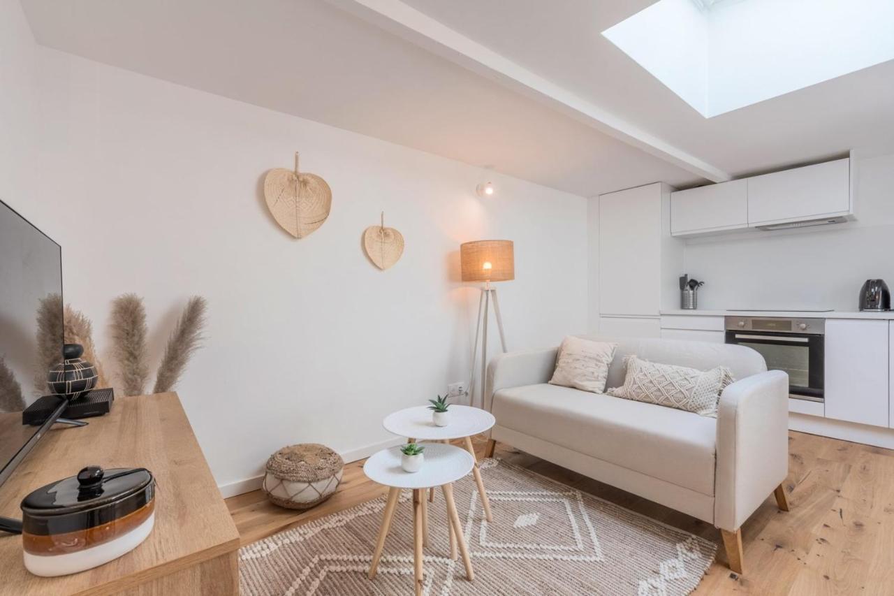 Quiet Duplex Studio In The Heart Of Old Lille! *