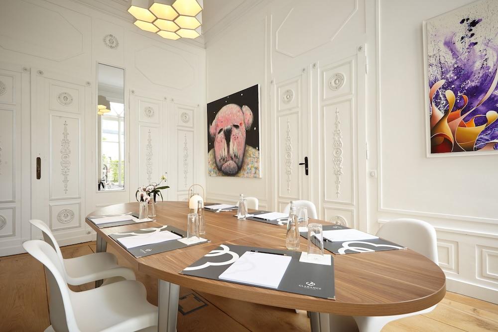 Clarance Hotel 5*