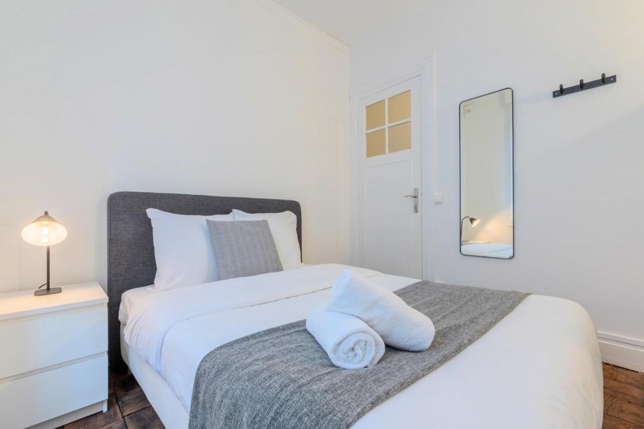 Apartment Beautiful With Balcony 4 Bedrooms!