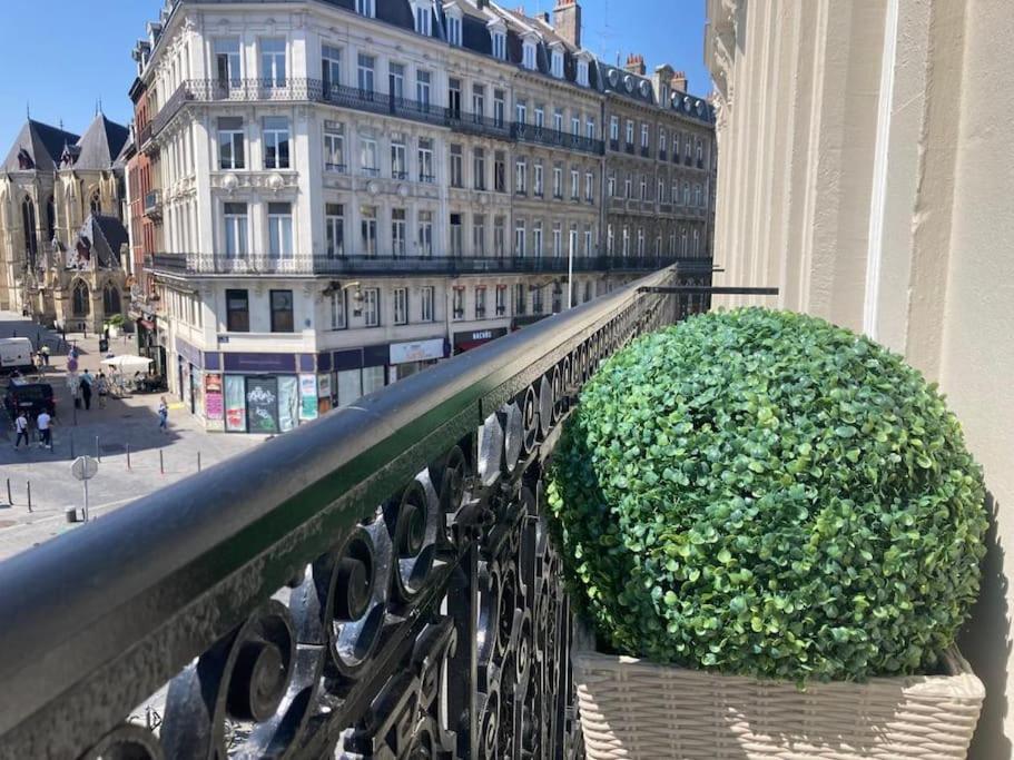 Independante En Face De La Gare Flandres Homestay