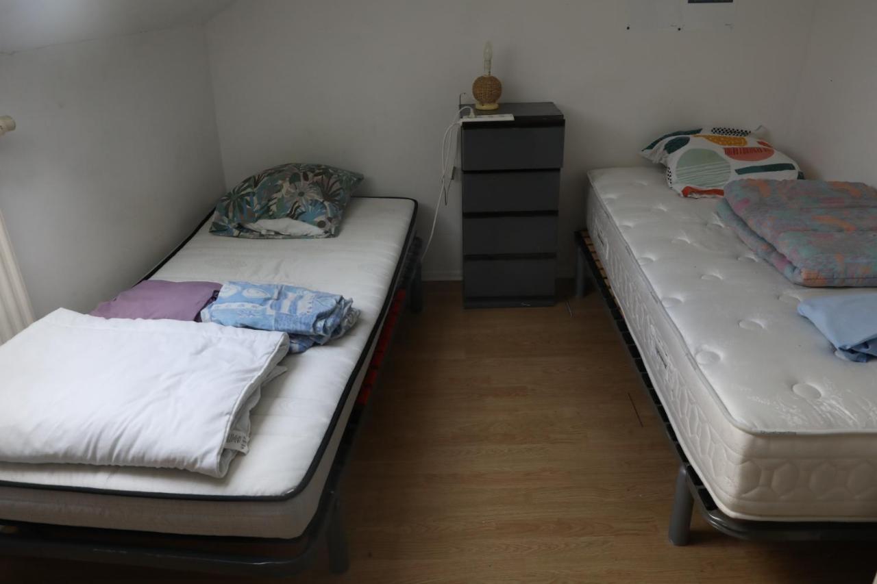 Spacieux 15 Hostel *