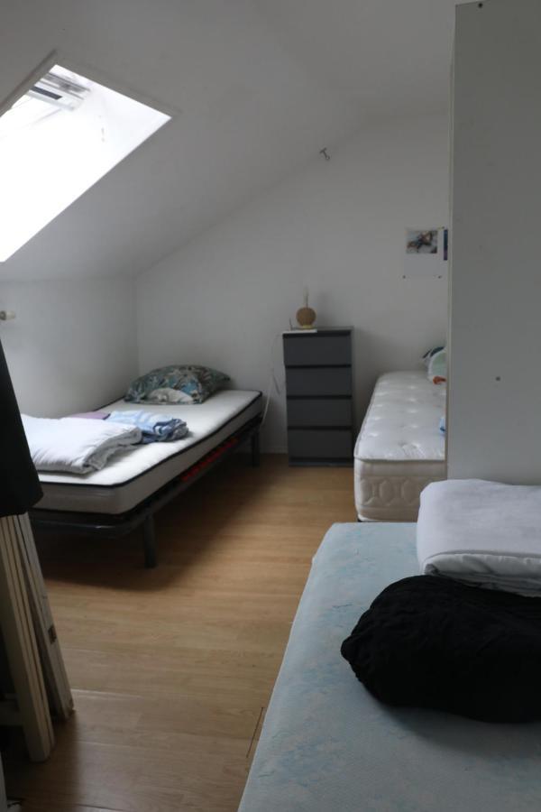 Spacieux 15 Hostel *