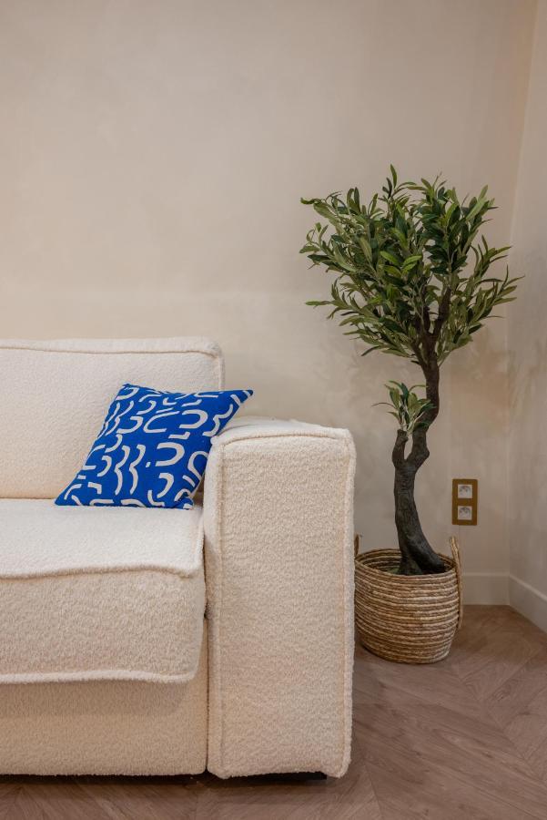 Duplex Standing Centre - Aux Bleuets