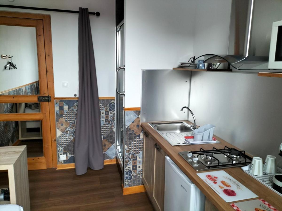 Laetitia Et Claude Apartment