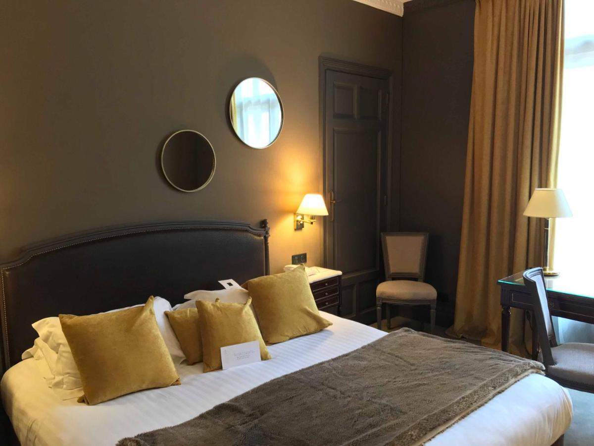 Carlton Hotel 4*