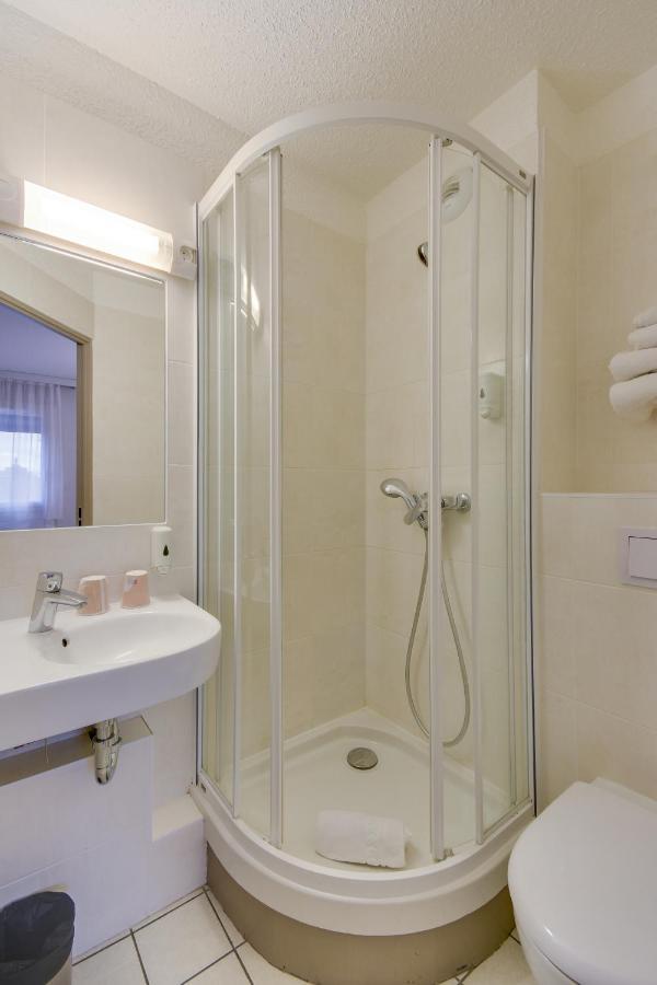 Brit Centre Hotel
