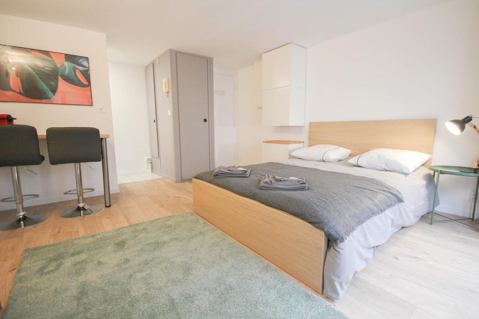 Grand Place Center Apartment