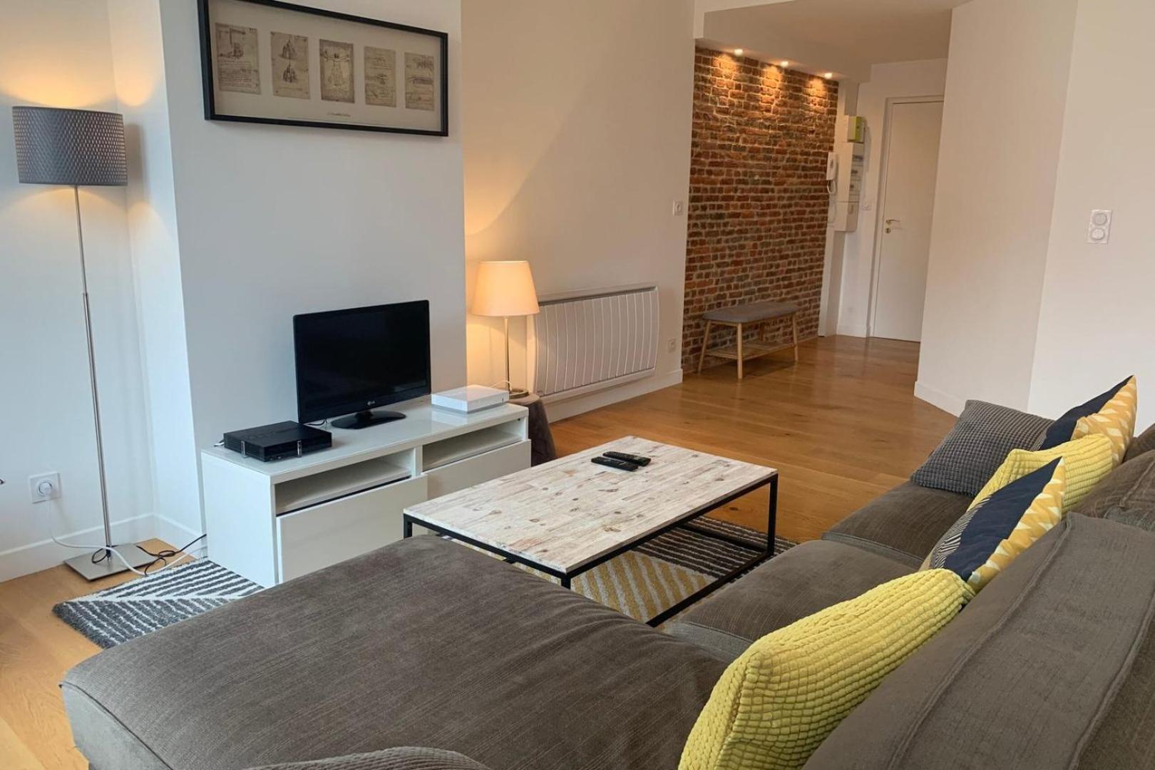 Apartment Centre - Beautiful Bright Apartment! *