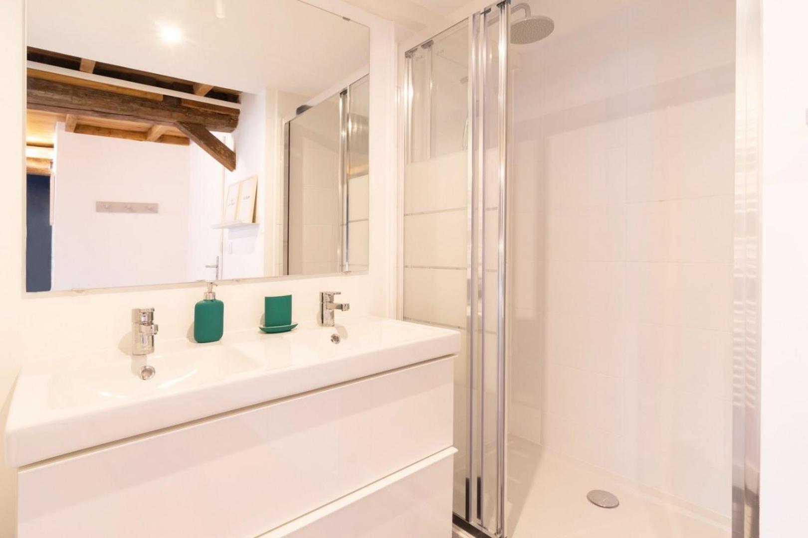 Centre: Fully-equipped Triplex With Terrace Lille
