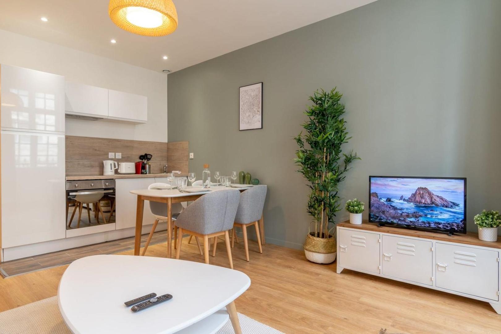 Appartement Centre - And Functional Ap. *
