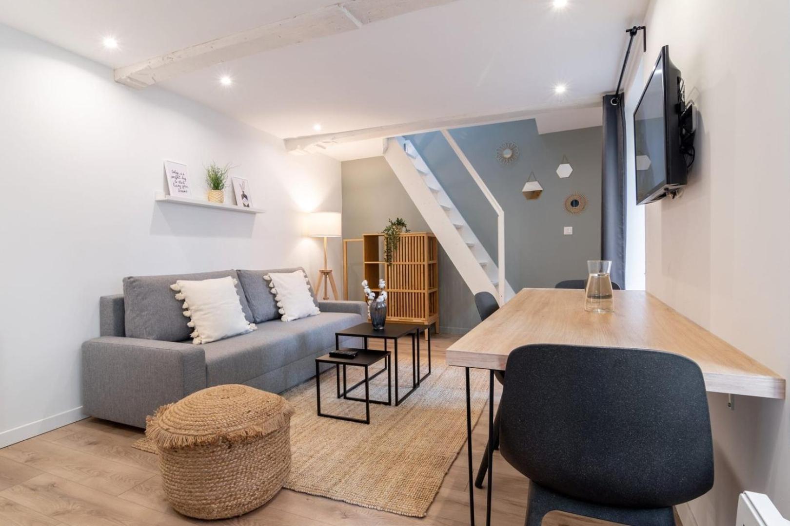 Hypercentre / Gares - Duplex Apartment *
