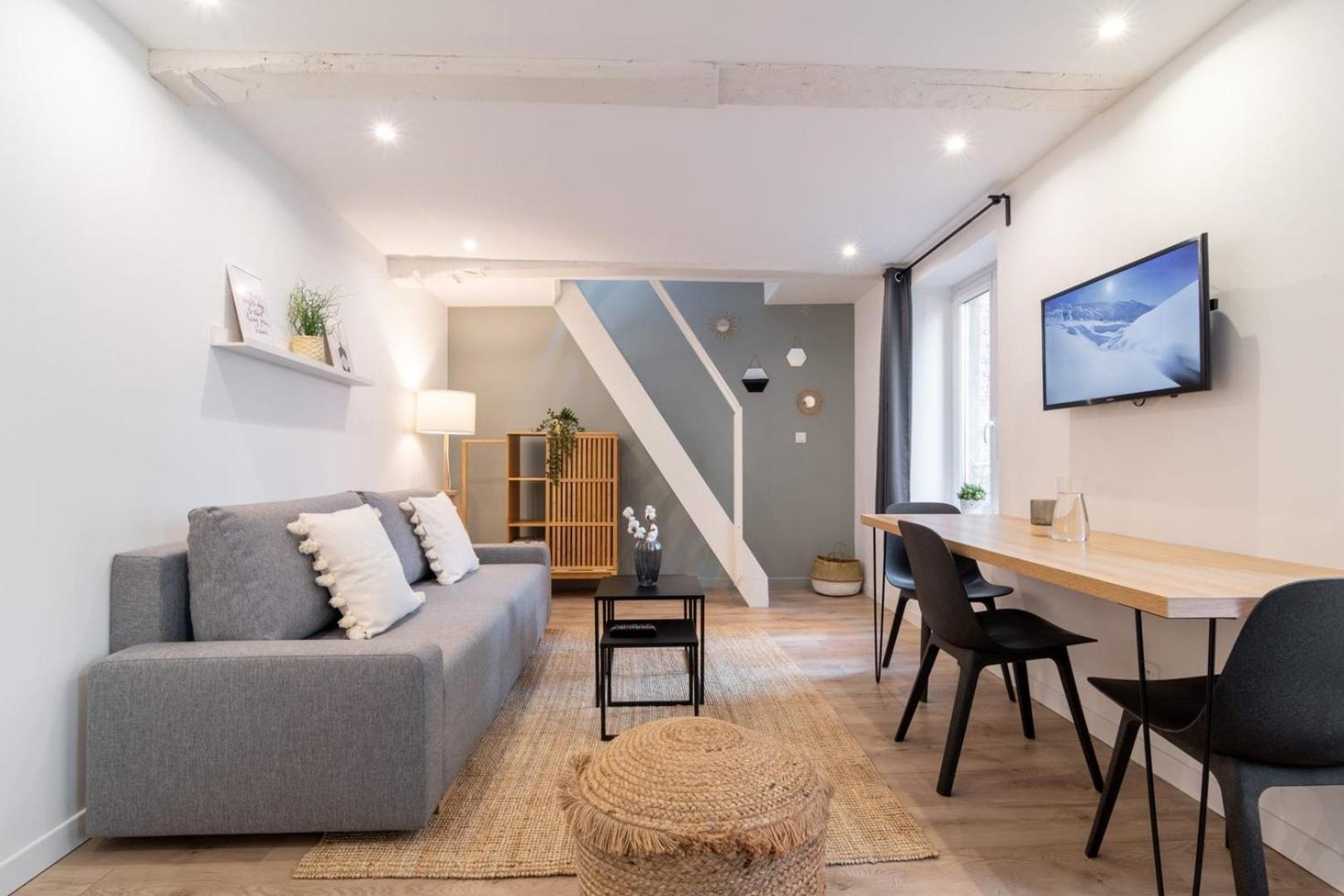 Hypercentre / Gares - Duplex Apartment *