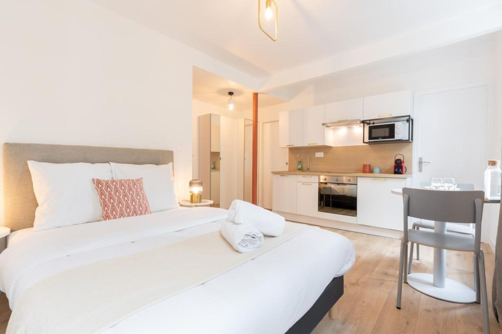 Sebastopol Apartment
