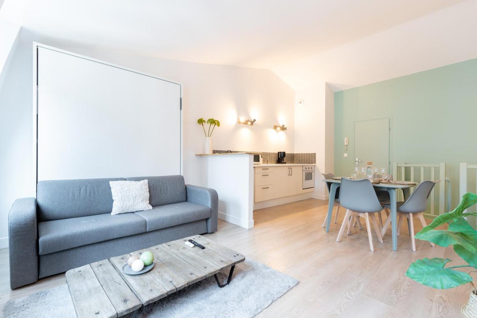 Apartment Vieux Spacieux Et Equipe