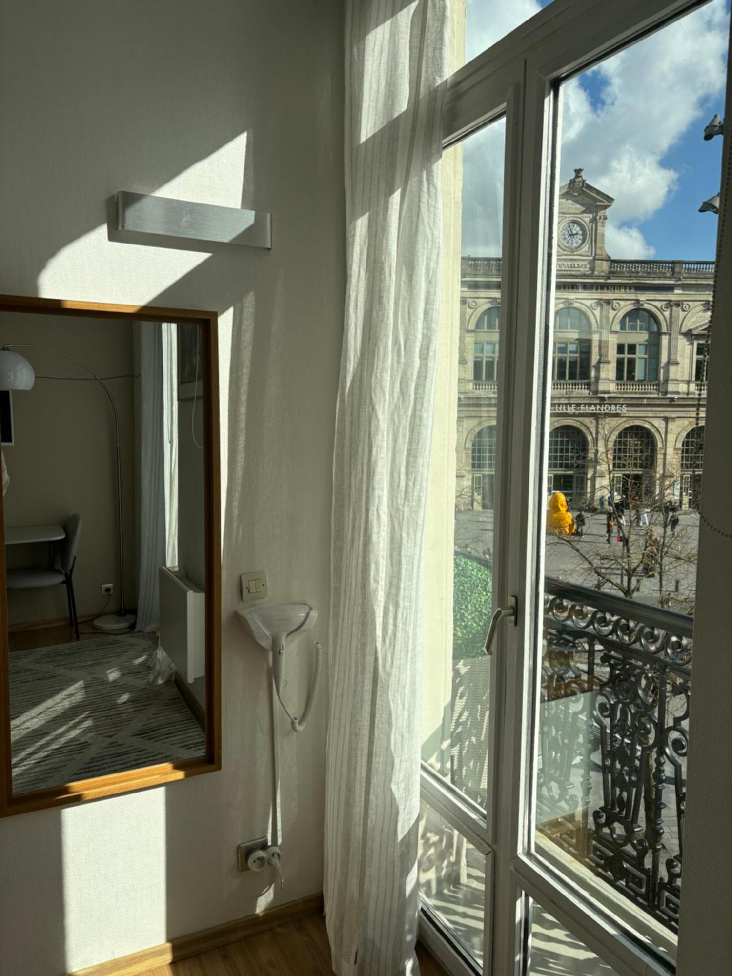 Homestay Independante En Face De La Gare Flandres *